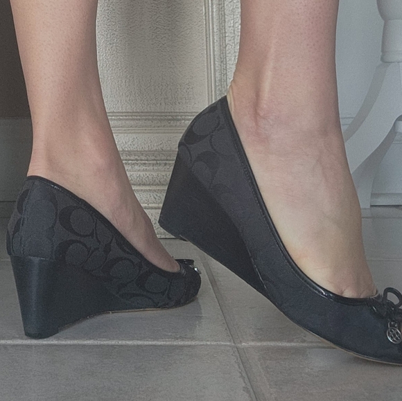 Coach! Black Poala open Calf peep toe wedge monogram logo size 6.5 - Picture 7 of 14